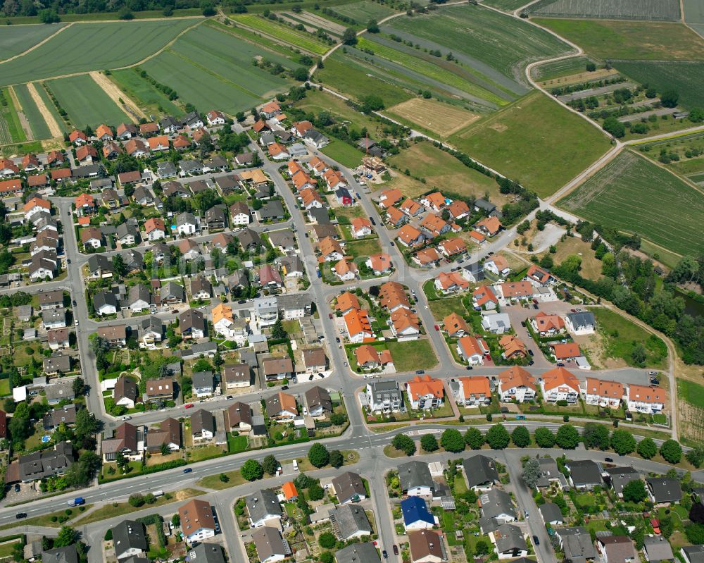 Dettenheim von oben - Wohngebiet einer Einfamilienhaus- Siedlung in Dettenheim im Bundesland Baden-Württemberg, Deutschland