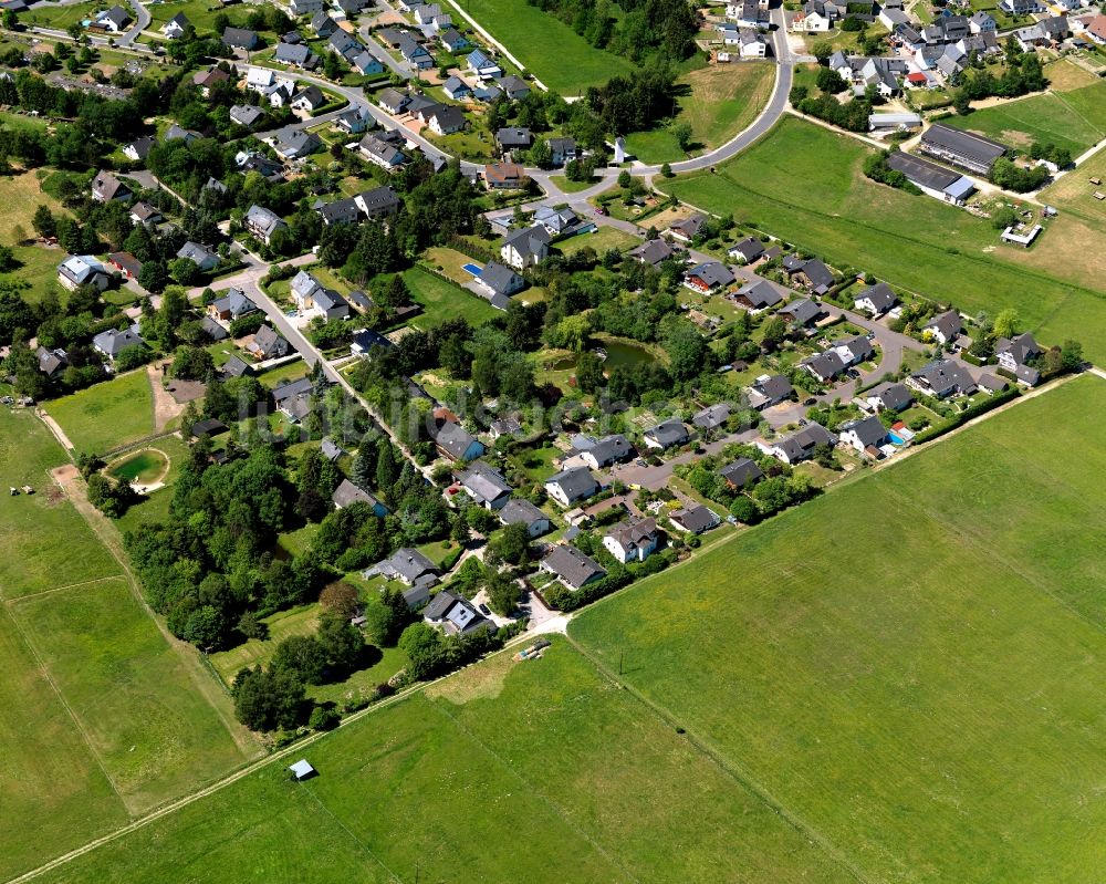 Luftaufnahme Dichtelbach - Wohngebiet einer Einfamilienhaus- Siedlung in Dichtelbach im Bundesland Rheinland-Pfalz