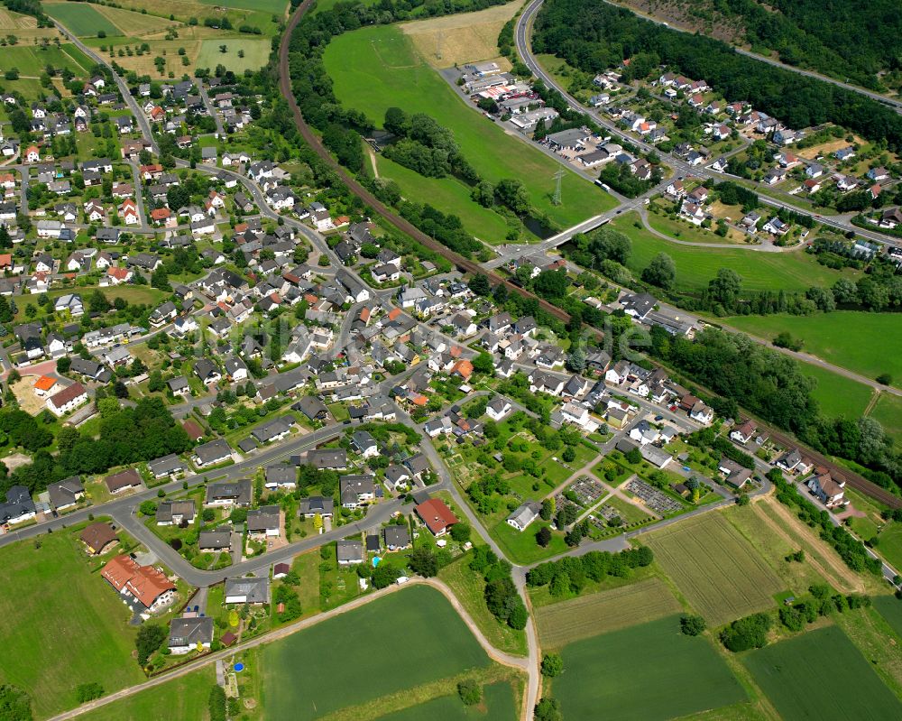 Edingen von oben - Wohngebiet einer Einfamilienhaus- Siedlung in Edingen im Bundesland Hessen, Deutschland