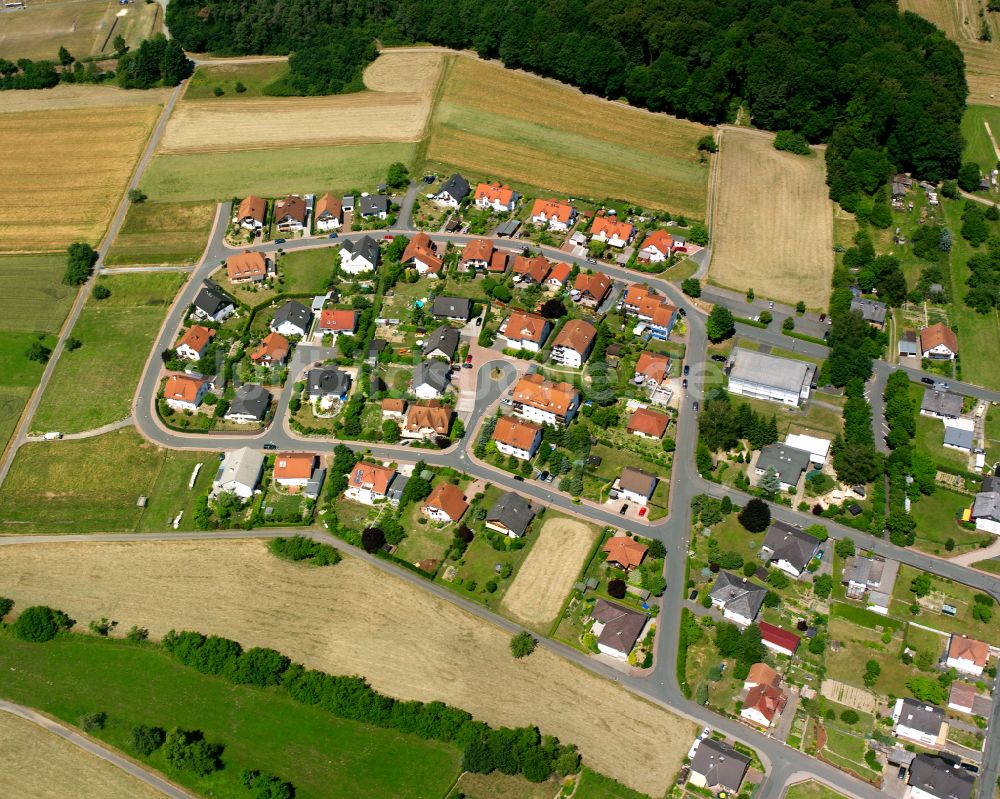 Edingen aus der Vogelperspektive: Wohngebiet einer Einfamilienhaus- Siedlung in Edingen im Bundesland Hessen, Deutschland