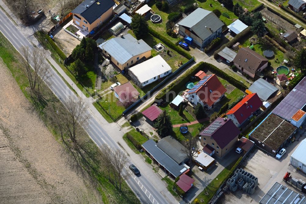 Luftbild Ahrensfelde - Wohngebiet einer Einfamilienhaus- Siedlung Eichner Chaussee im Ortsteil Eiche in Ahrensfelde im Bundesland Brandenburg, Deutschland