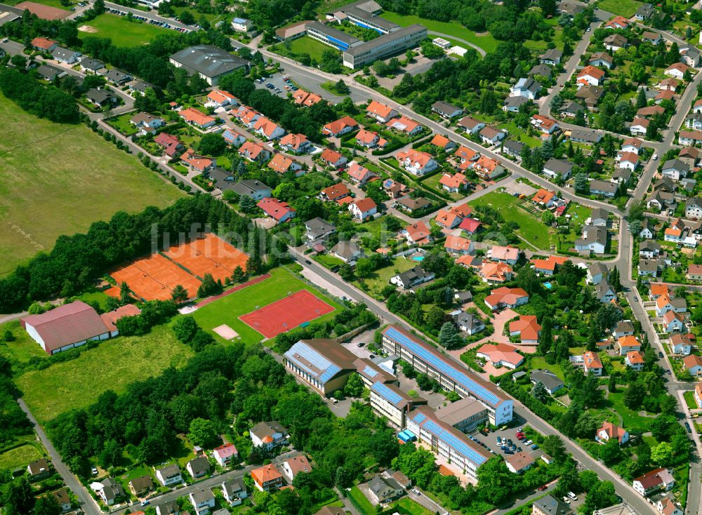 Eisenberg (Pfalz) von oben - Wohngebiet einer Einfamilienhaus- Siedlung in Eisenberg (Pfalz) im Bundesland Rheinland-Pfalz, Deutschland