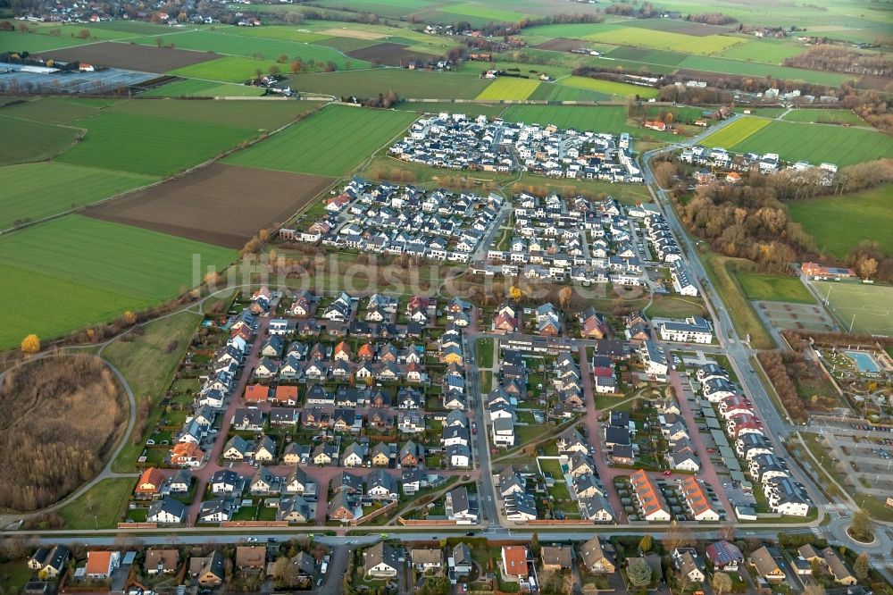 Luftaufnahme Soest - Wohngebiet einer Einfamilienhaus- Siedlung entlang des Ardeyweg in Soest im Bundesland Nordrhein-Westfalen, Deutschland