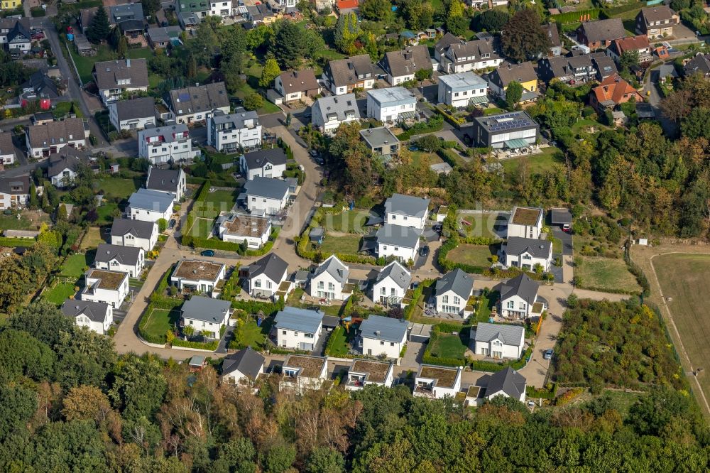 Witten von oben - Wohngebiet einer Einfamilienhaus- Siedlung entlang der Tellmannstraße in Witten im Bundesland Nordrhein-Westfalen, Deutschland