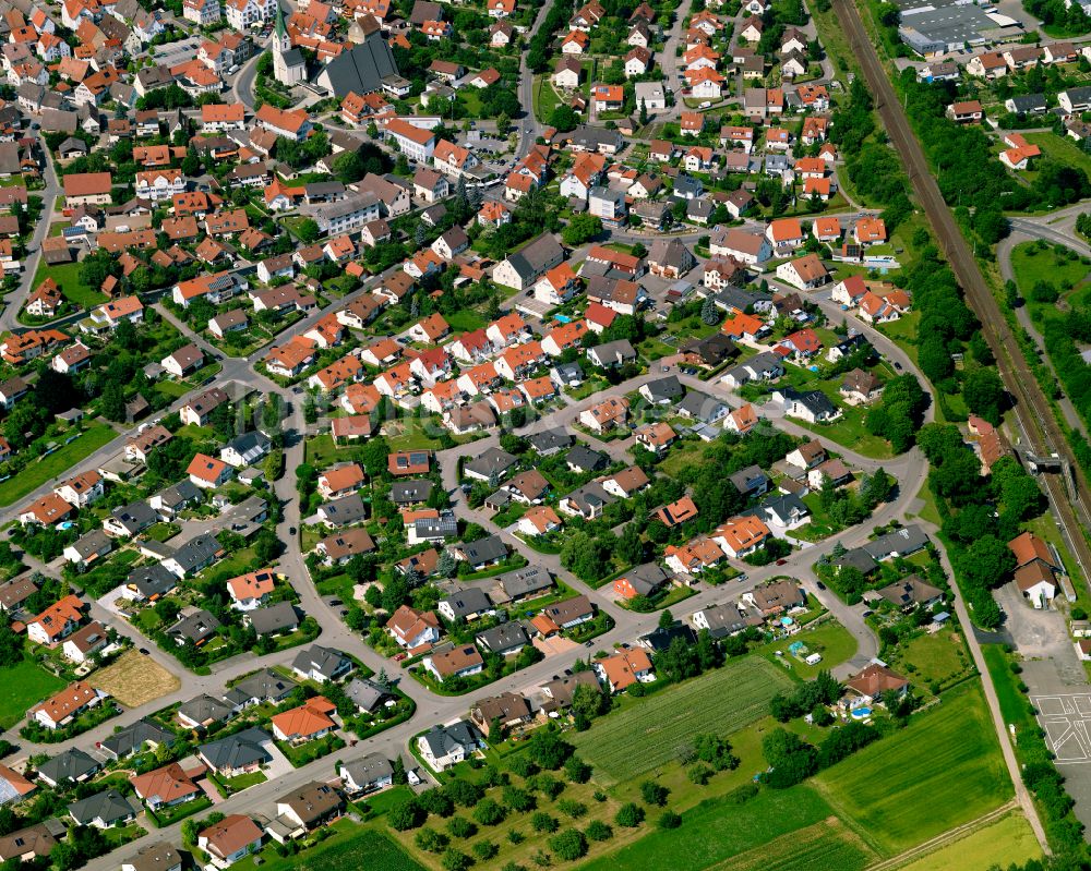 Ergenzingen aus der Vogelperspektive: Wohngebiet einer Einfamilienhaus- Siedlung in Ergenzingen im Bundesland Baden-Württemberg, Deutschland