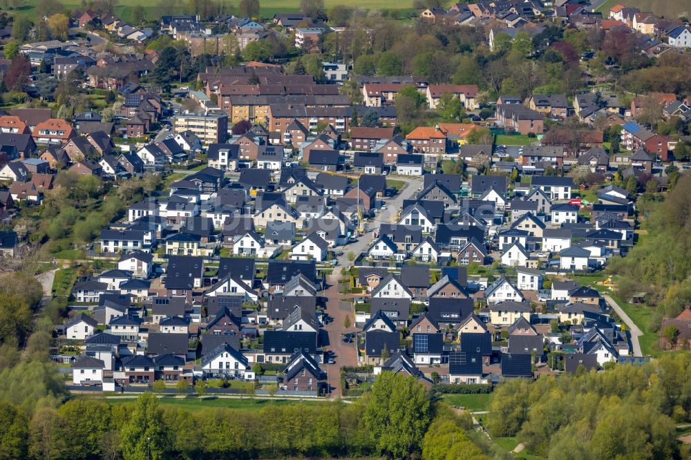 Luftaufnahme Hamm - Wohngebiet einer Einfamilienhaus- Siedlung Am Eversbach im Stadtteil Bockum-Hövel in Hamm im Bundesland Nordrhein-Westfalen