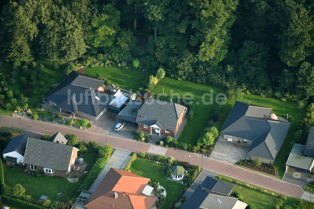 Luftbild Fredenbeck - Wohngebiet einer Einfamilienhaus- Siedlung in Fredenbeck im Bundesland Niedersachsen