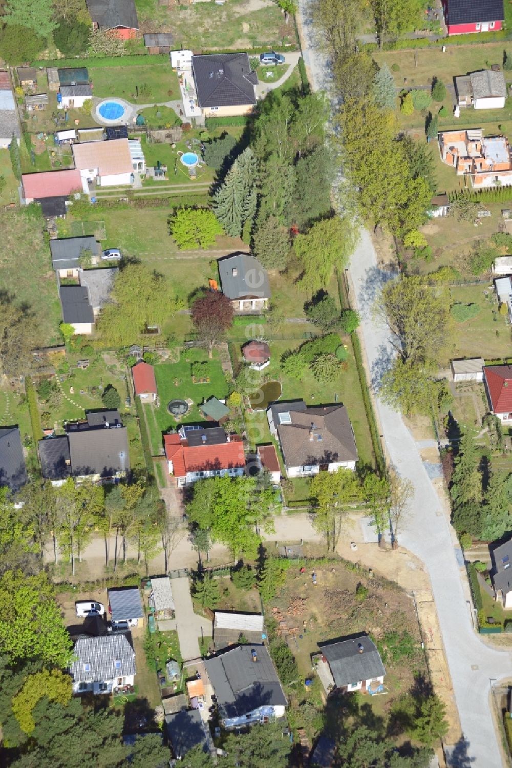 Luftaufnahme Fredersdorf-Vogelsdorf - Wohngebiet einer Einfamilienhaus- Siedlung in Fredersdorf-Vogelsdorf im Bundesland Brandenburg