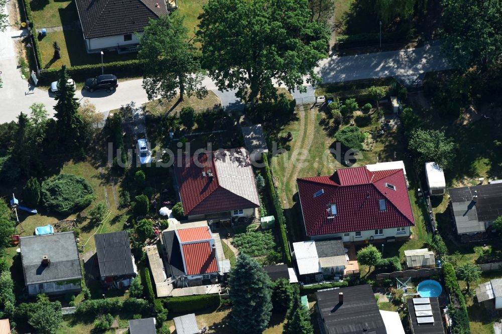 Luftbild Fredersdorf-Vogelsdorf - Wohngebiet einer Einfamilienhaus- Siedlung in Fredersdorf-Vogelsdorf im Bundesland Brandenburg