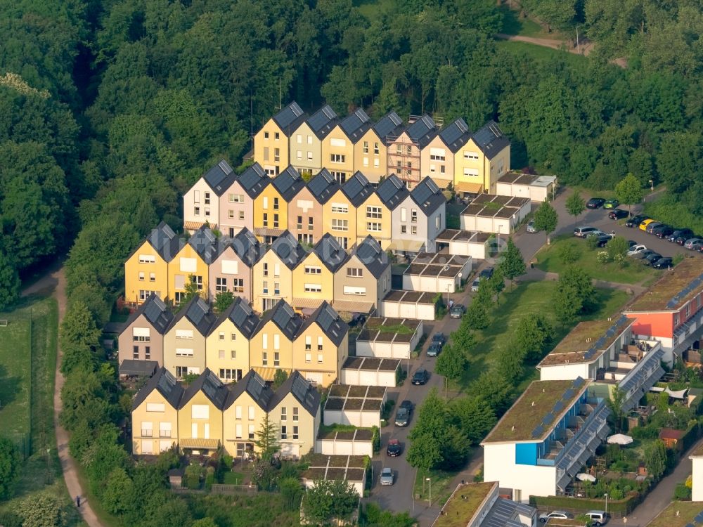 Gelsenkirchen von oben - Wohngebiet einer Einfamilienhaus- Siedlung in Gelsenkirchen im Bundesland Nordrhein-Westfalen