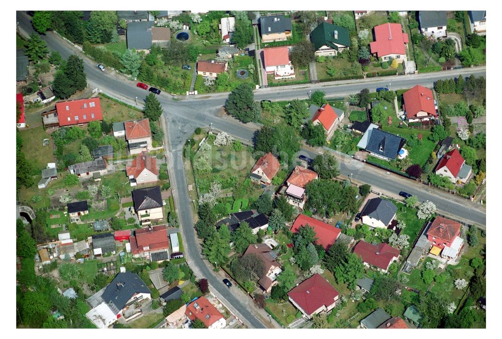 Berlin von oben - Wohngebiet einer Einfamilienhaus- Siedlung Grabenstraße - Gründerstraße - Kablower Weg im Ortsteil Bohnsdorf in Berlin, Deutschland