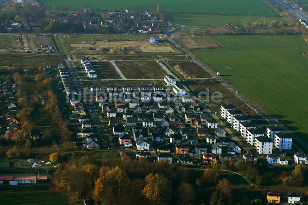 Neuenhagen aus der Vogelperspektive: Wohngebiet einer Einfamilienhaus- Siedlung am Gruscheweg in Neuenhagen im Bundesland Brandenburg, Deutschland