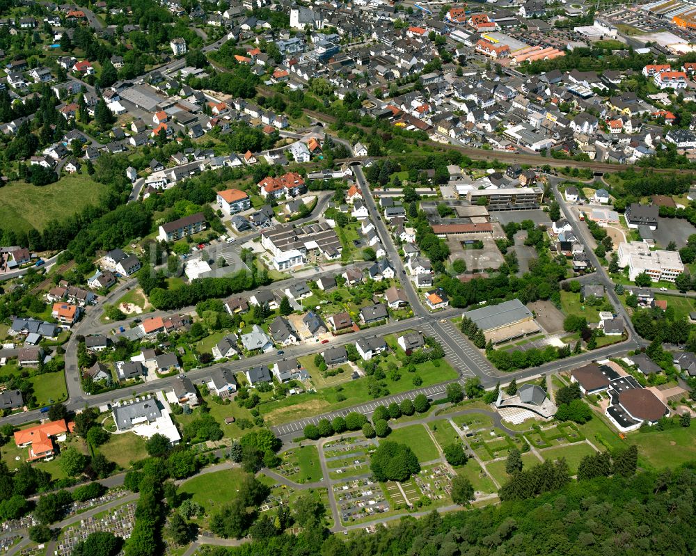 Luftaufnahme Haiger - Wohngebiet einer Einfamilienhaus- Siedlung in Haiger im Bundesland Hessen, Deutschland