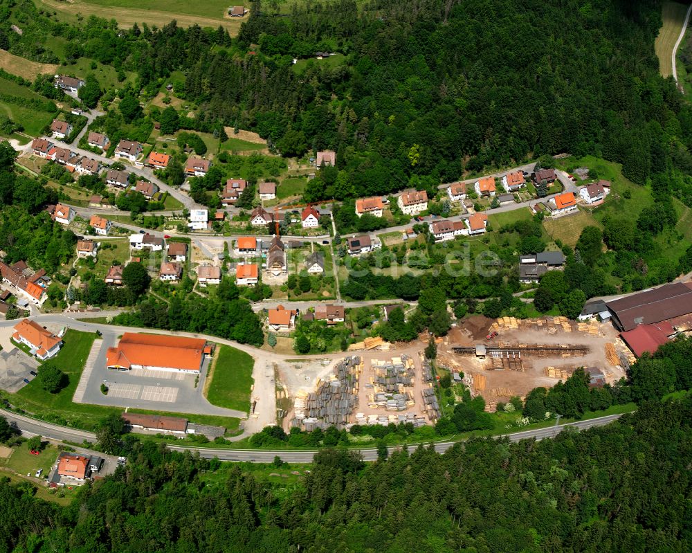 Haiterbach aus der Vogelperspektive: Wohngebiet einer Einfamilienhaus- Siedlung in Haiterbach im Bundesland Baden-Württemberg, Deutschland