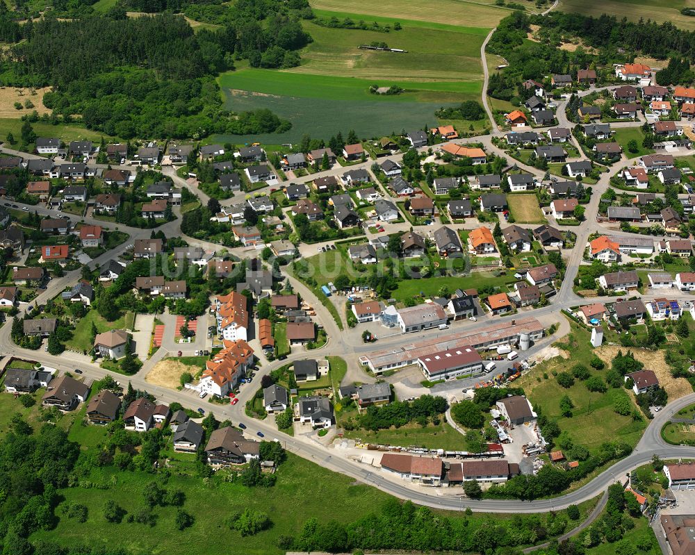 Haiterbach aus der Vogelperspektive: Wohngebiet einer Einfamilienhaus- Siedlung in Haiterbach im Bundesland Baden-Württemberg, Deutschland