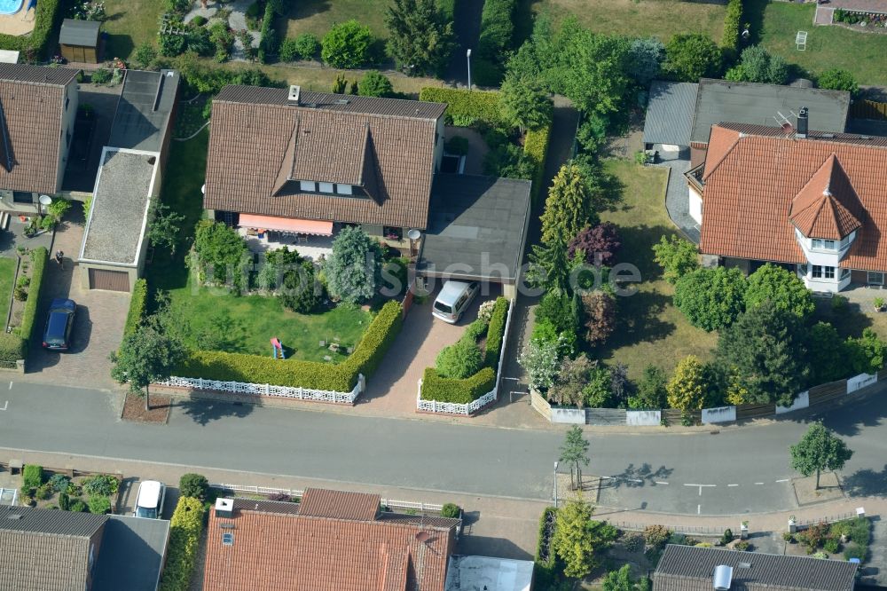 Hehlingen von oben - Wohngebiet einer Einfamilienhaus- Siedlung in Hehlingen im Bundesland Niedersachsen