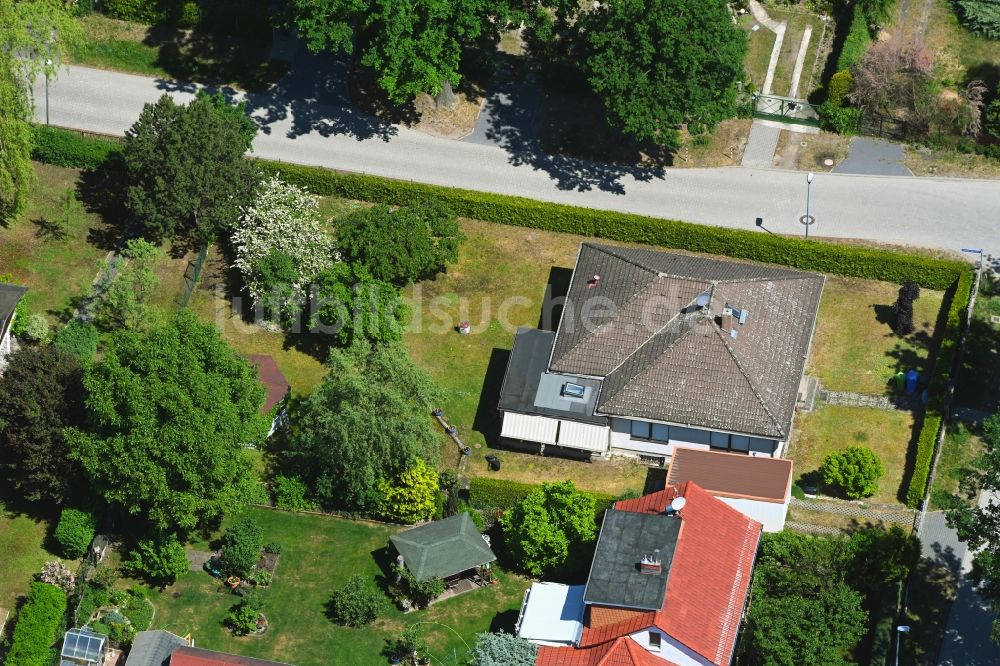 Fredersdorf-Vogelsdorf von oben - Wohngebiet einer Einfamilienhaus- Siedlung Heideweg - Friedrich-Ebert-Straße im Ortsteil Vogelsdorf in Fredersdorf-Vogelsdorf im Bundesland Brandenburg, Deutschland