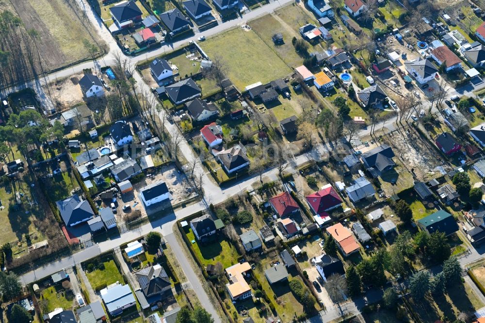 Luftbild Fredersdorf-Vogelsdorf - Wohngebiet einer Einfamilienhaus- Siedlung Heideweg - Friedrich-Ebert-Straße im Ortsteil Vogelsdorf in Fredersdorf-Vogelsdorf im Bundesland Brandenburg, Deutschland