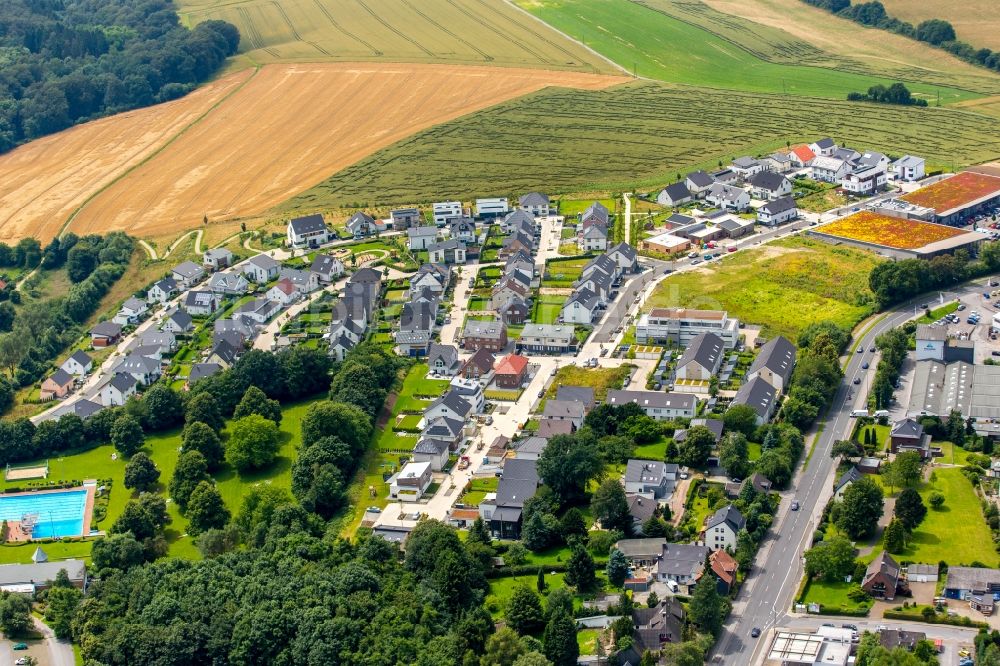 Heiligenhaus aus der Vogelperspektive: Wohngebiet einer Einfamilienhaus- Siedlung in Heiligenhaus im Bundesland Nordrhein-Westfalen