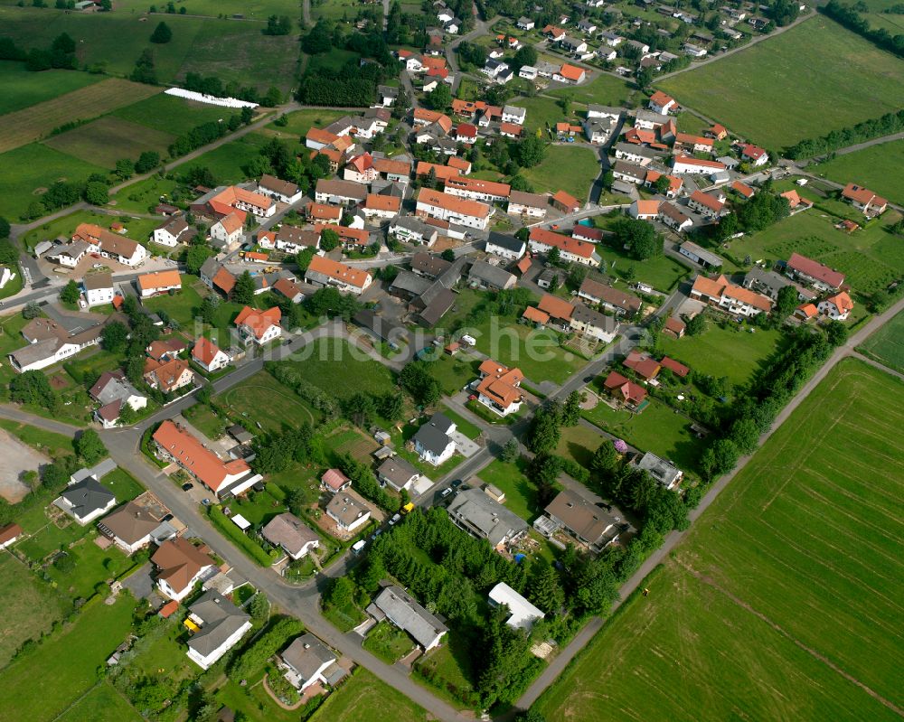 Herchenhain von oben - Wohngebiet einer Einfamilienhaus- Siedlung in Herchenhain im Bundesland Hessen, Deutschland