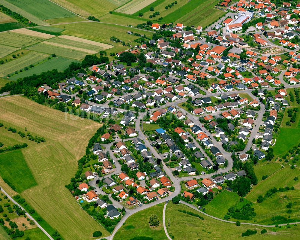 Luftaufnahme Hirrlingen - Wohngebiet einer Einfamilienhaus- Siedlung in Hirrlingen im Bundesland Baden-Württemberg, Deutschland