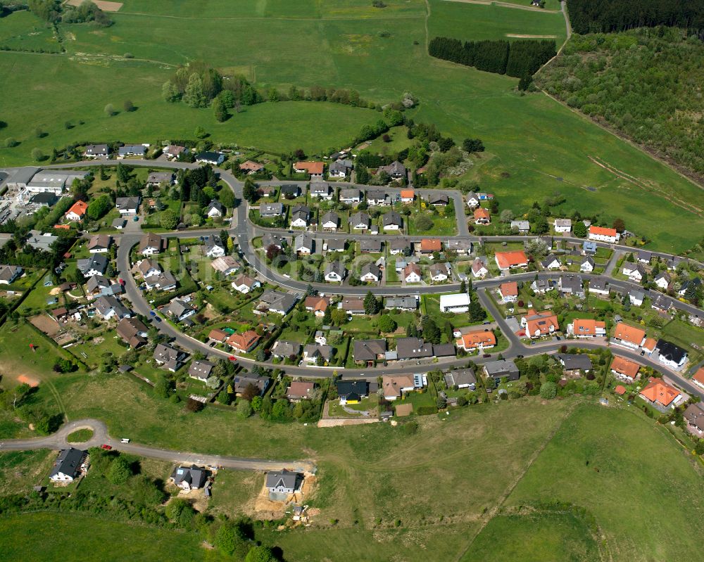 Luftaufnahme Hirzenhain Bahnhof - Wohngebiet einer Einfamilienhaus- Siedlung in Hirzenhain Bahnhof im Bundesland Hessen, Deutschland