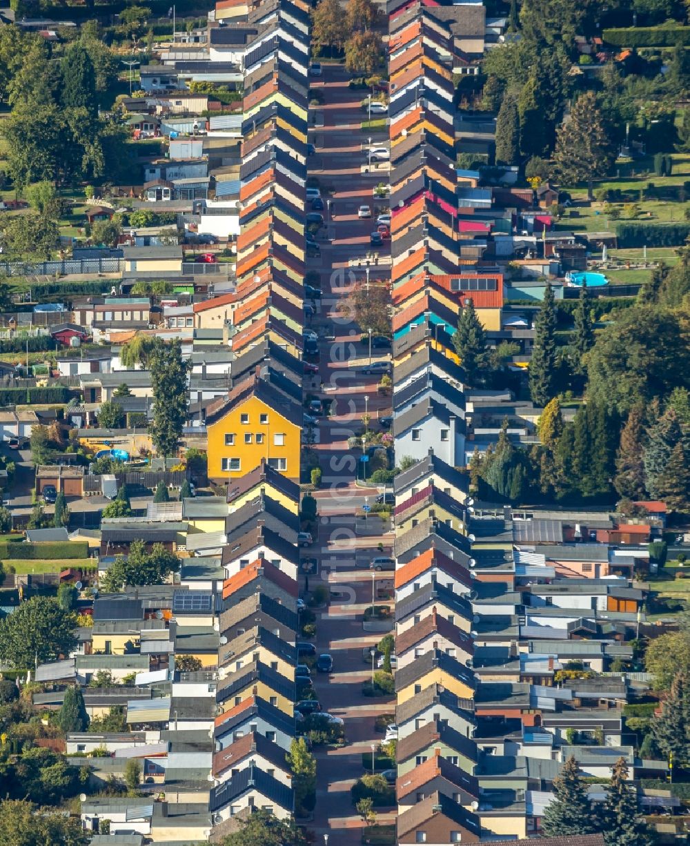 Unna aus der Vogelperspektive: Wohngebiet einer Einfamilienhaus- Siedlung, historische Zechensiedlung an der Friedrichstraße in Unna im Bundesland Nordrhein-Westfalen, Deutschland