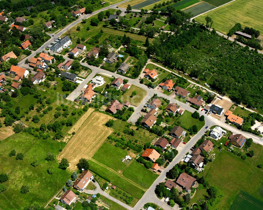 Hochdorf aus der Vogelperspektive: Wohngebiet einer Einfamilienhaus- Siedlung in Hochdorf im Bundesland Baden-Württemberg, Deutschland