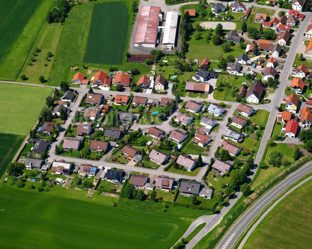 Hochdorf von oben - Wohngebiet einer Einfamilienhaus- Siedlung in Hochdorf im Bundesland Baden-Württemberg, Deutschland