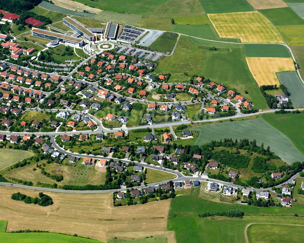 Hof aus der Vogelperspektive: Wohngebiet einer Einfamilienhaus- Siedlung in Hof im Bundesland Bayern, Deutschland