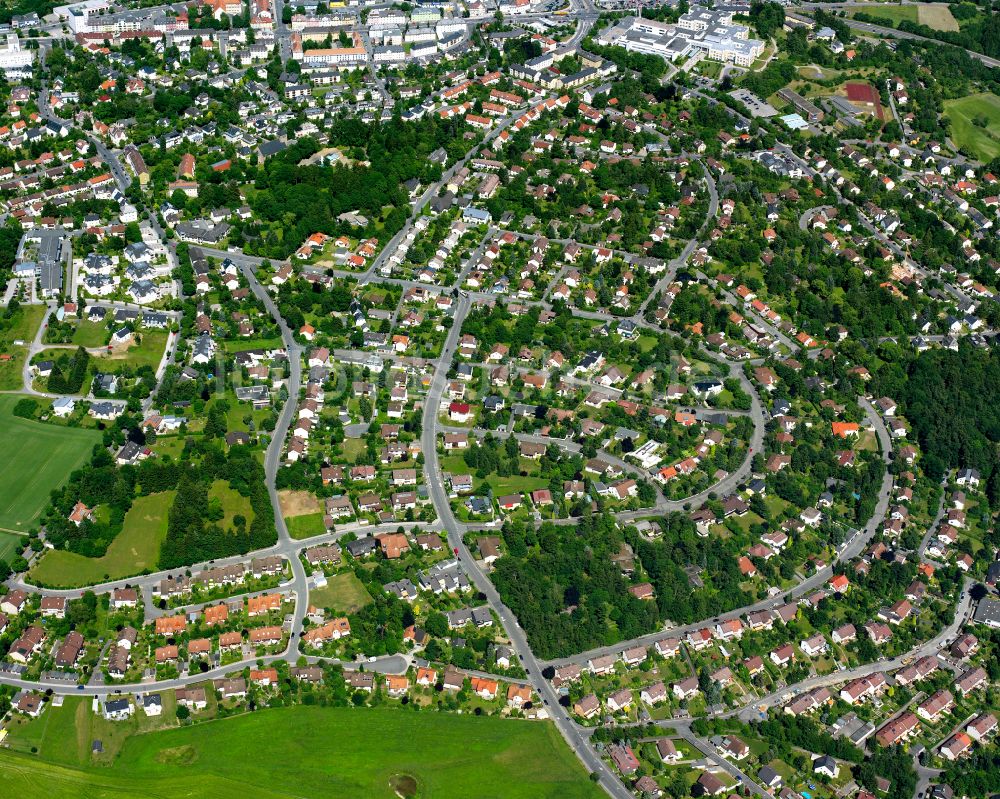 Luftbild Hof - Wohngebiet einer Einfamilienhaus- Siedlung in Hof im Bundesland Bayern, Deutschland