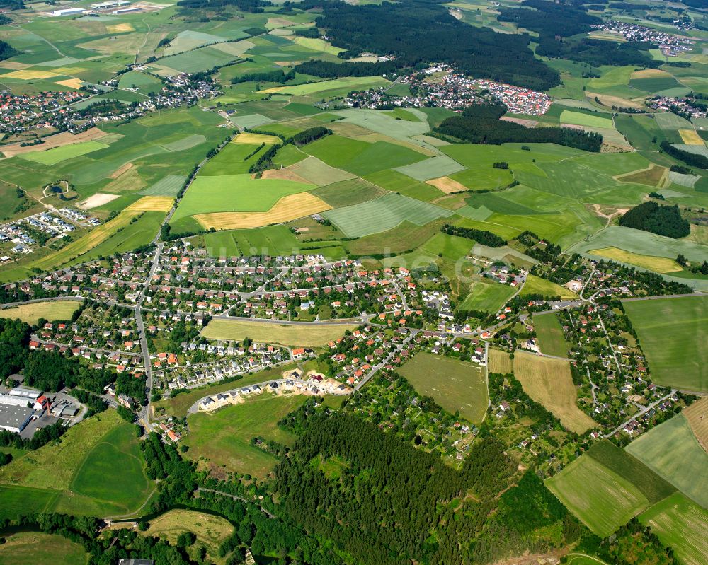 Hof aus der Vogelperspektive: Wohngebiet einer Einfamilienhaus- Siedlung in Hof im Bundesland Bayern, Deutschland