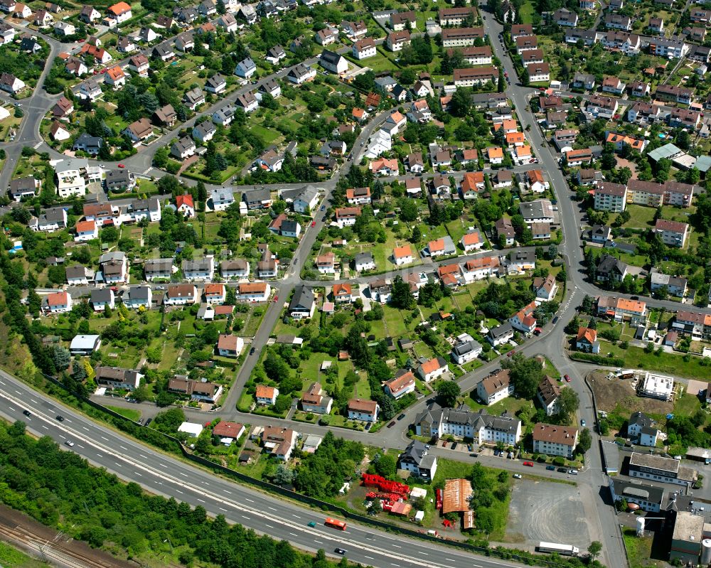 Hörbach von oben - Wohngebiet einer Einfamilienhaus- Siedlung in Hörbach im Bundesland Hessen, Deutschland