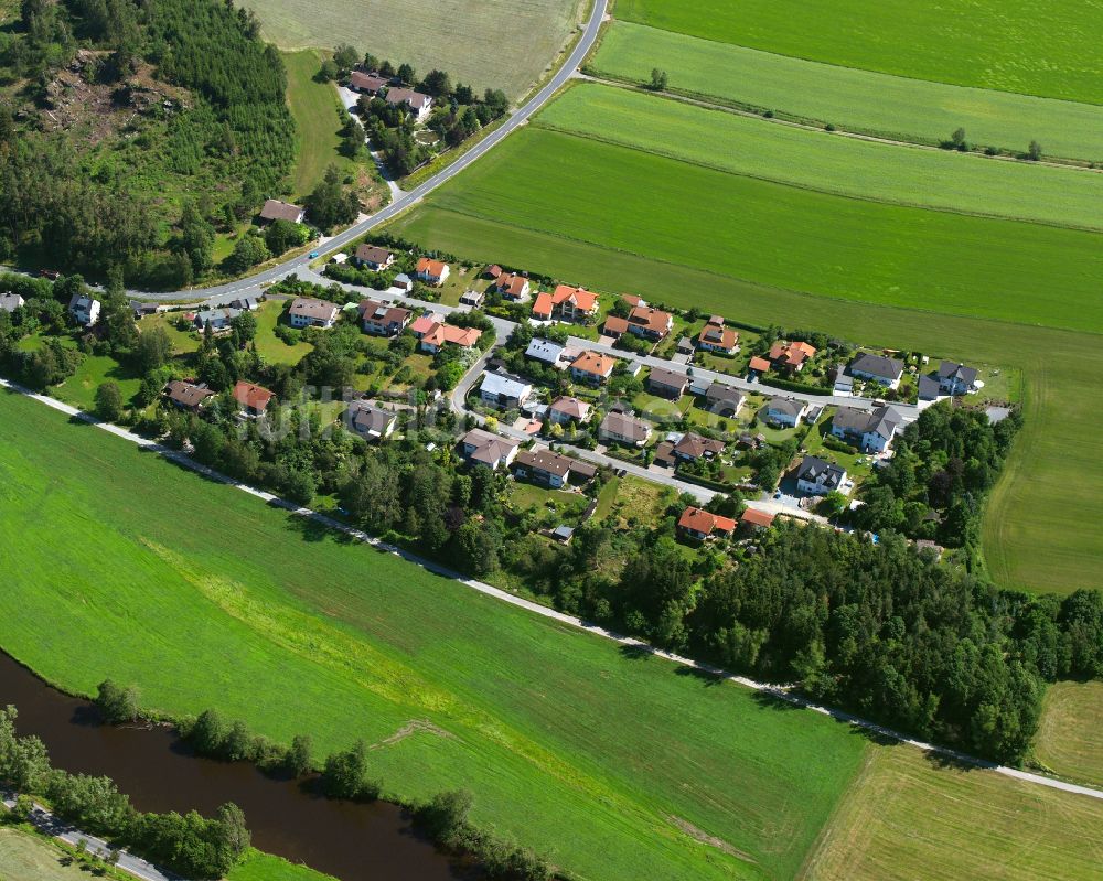 Köditz von oben - Wohngebiet einer Einfamilienhaus- Siedlung in Köditz im Bundesland Bayern, Deutschland