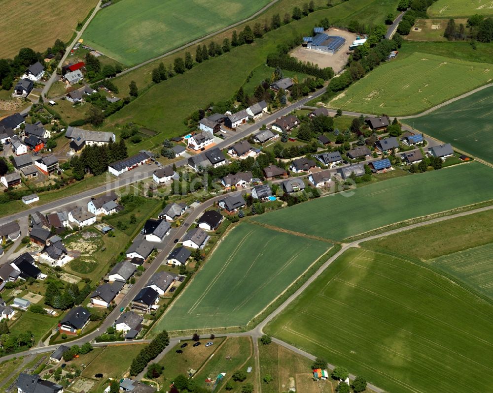 Luftaufnahme Kisselbach - Wohngebiet einer Einfamilienhaus- Siedlung in Kisselbach im Bundesland Rheinland-Pfalz