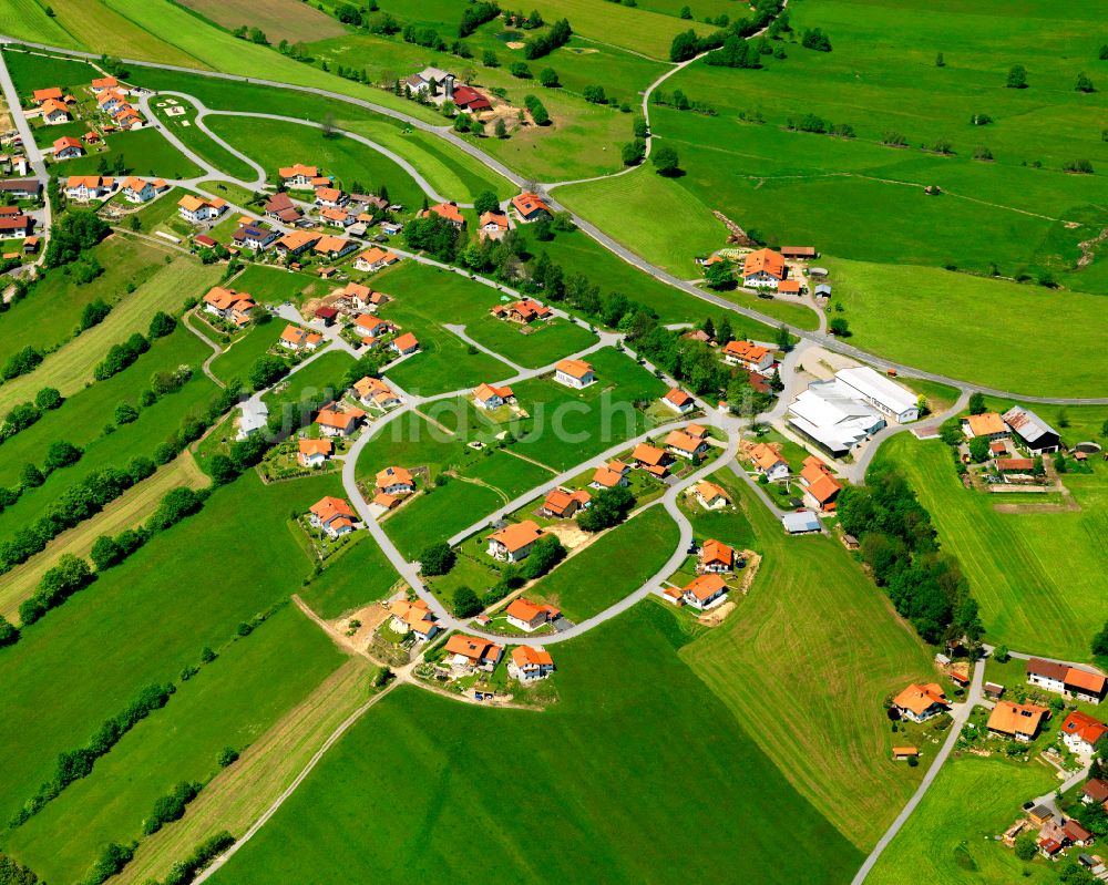 Luftbild Kreuzberg - Wohngebiet einer Einfamilienhaus- Siedlung in Kreuzberg im Bundesland Bayern, Deutschland