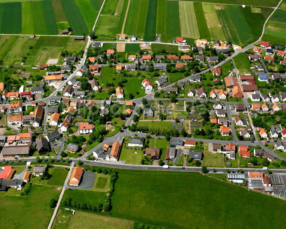 Landenhausen aus der Vogelperspektive: Wohngebiet einer Einfamilienhaus- Siedlung in Landenhausen im Bundesland Hessen, Deutschland