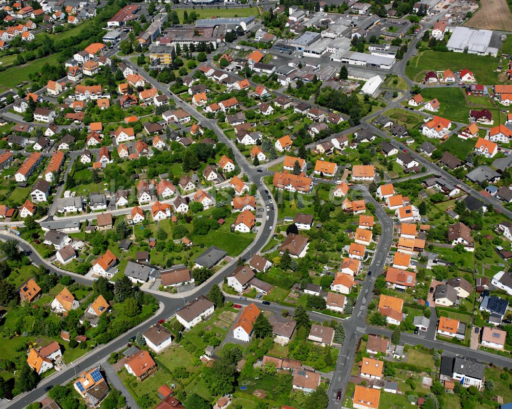 Lauterbach (Hessen) aus der Vogelperspektive: Wohngebiet einer Einfamilienhaus- Siedlung in Lauterbach (Hessen) im Bundesland Hessen, Deutschland