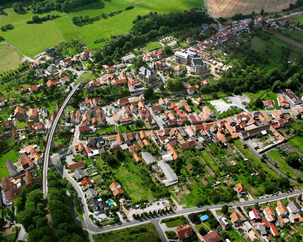 Luftaufnahme Lengenfeld unterm Stein - Wohngebiet einer Einfamilienhaus- Siedlung in Lengenfeld unterm Stein im Bundesland Thüringen, Deutschland