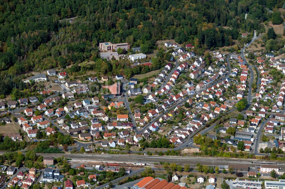 Luftaufnahme Lohr am Main - Wohngebiet einer Einfamilienhaus- Siedlung in Lohr am Main im Bundesland Bayern, Deutschland