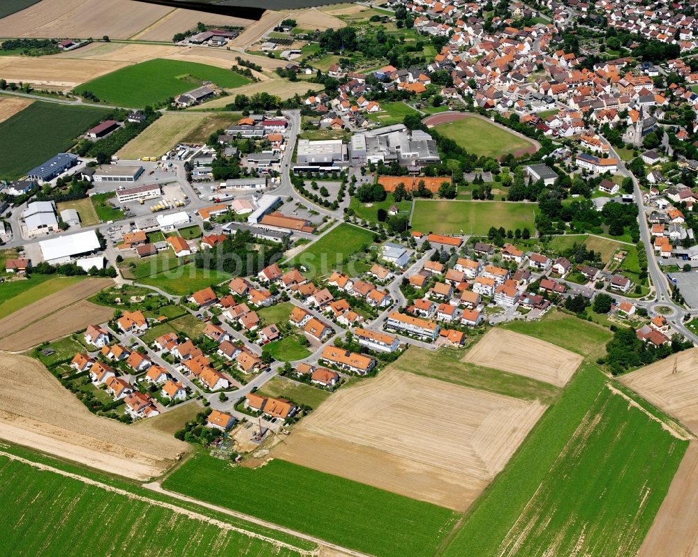 Massenbachhausen von oben - Wohngebiet einer Einfamilienhaus- Siedlung in Massenbachhausen im Bundesland Baden-Württemberg, Deutschland