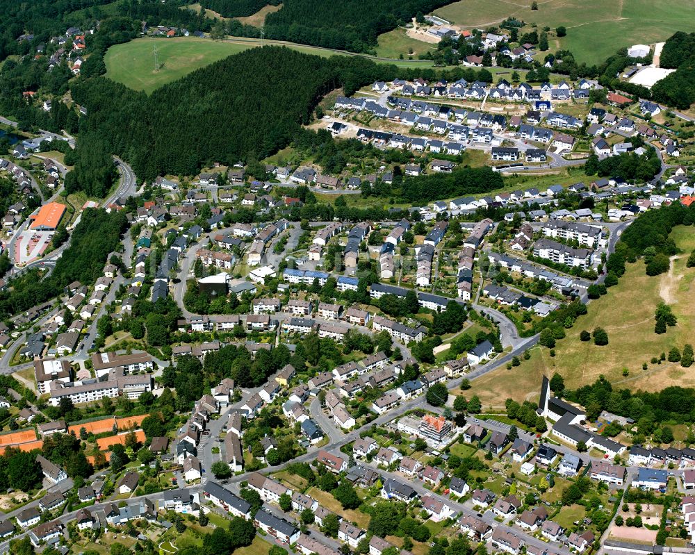 Meinerzhagen aus der Vogelperspektive: Wohngebiet einer Einfamilienhaus- Siedlung in Meinerzhagen im Bundesland Nordrhein-Westfalen, Deutschland