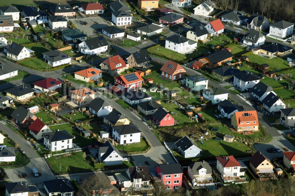 Luftbild Mühlenbecker Land - Wohngebiet einer Einfamilienhaus- Siedlung in Mühlenbecker Land im Bundesland Brandenburg