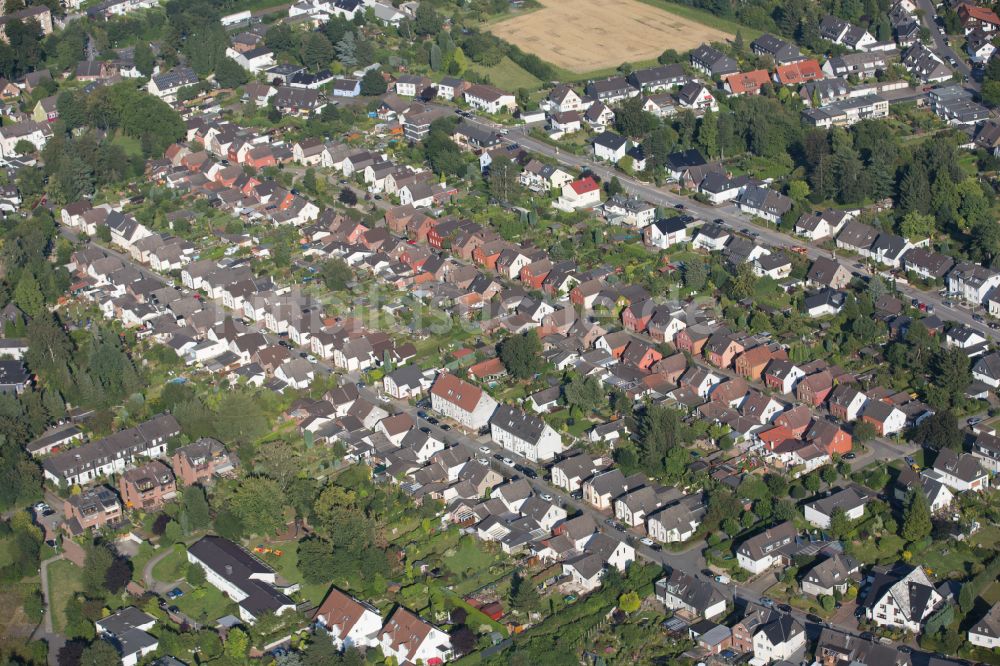 Luftbild Mülheim an der Ruhr - Wohngebiet einer Einfamilienhaus- Siedlung in Mülheim an der Ruhr im Bundesland Nordrhein-Westfalen, Deutschland