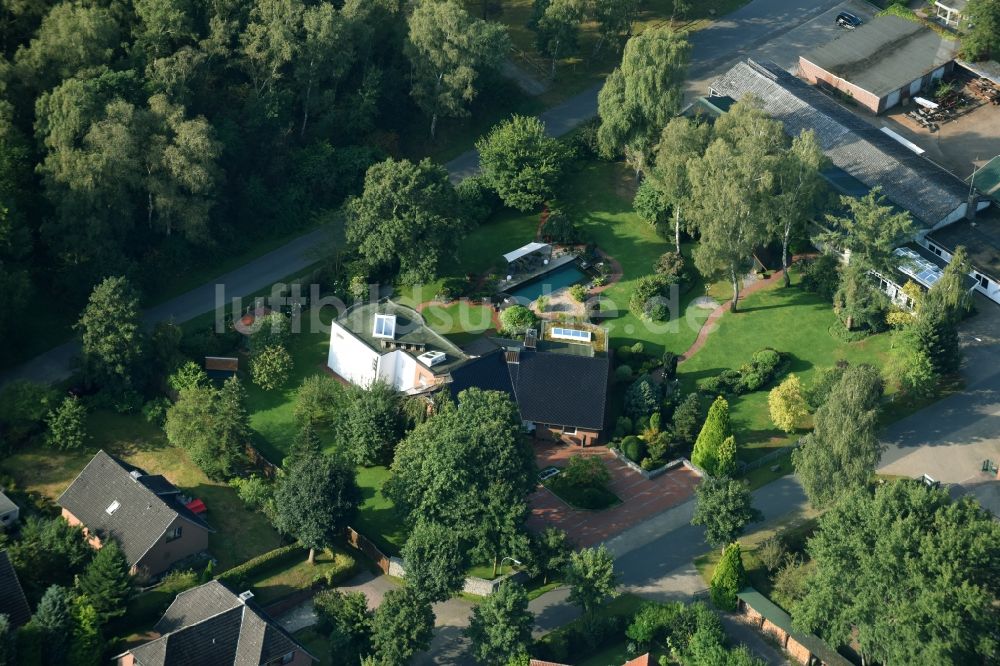 Munster aus der Vogelperspektive: Wohngebiet einer Einfamilienhaus- Siedlung in Munster im Bundesland Niedersachsen