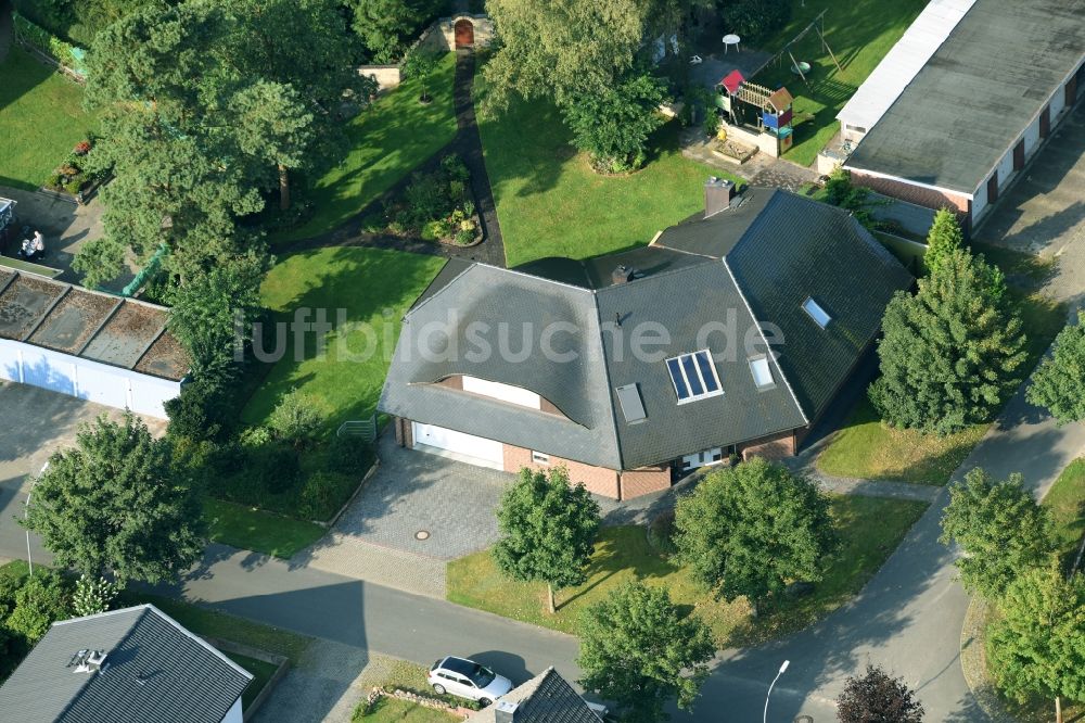 Munster aus der Vogelperspektive: Wohngebiet einer Einfamilienhaus- Siedlung in Munster im Bundesland Niedersachsen