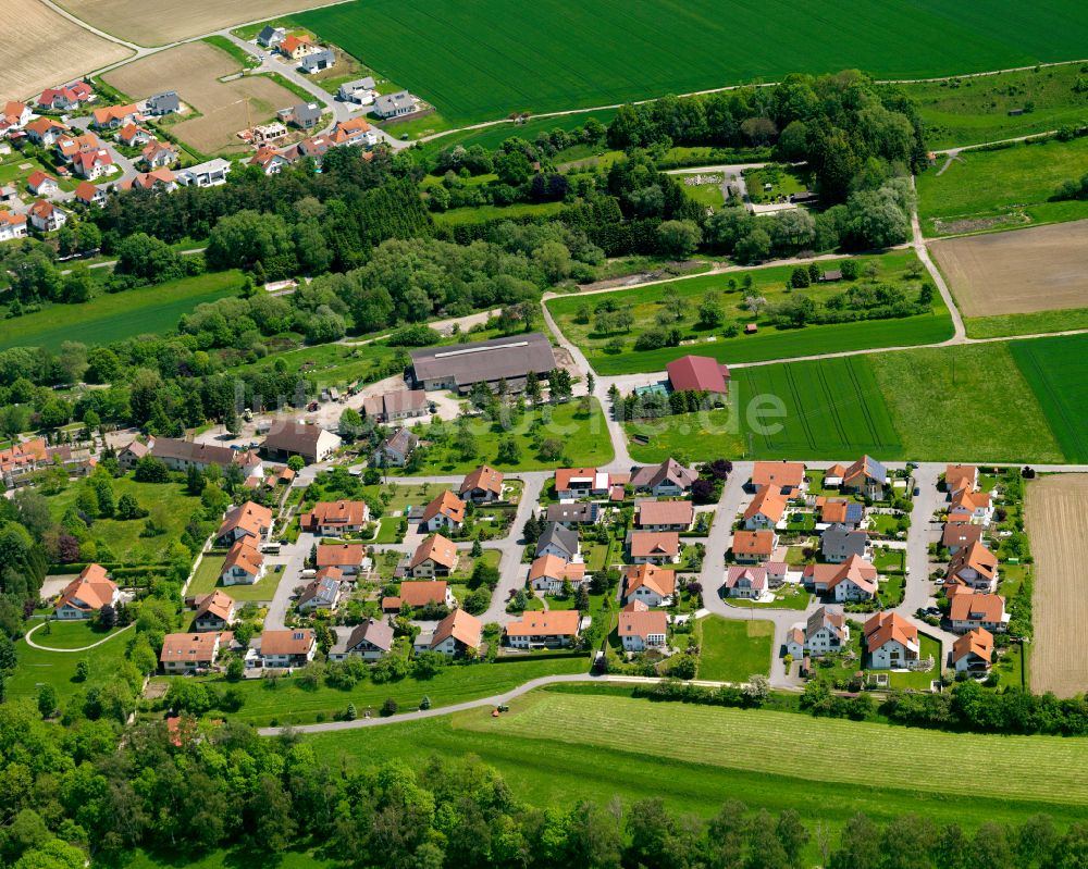 Neufra aus der Vogelperspektive: Wohngebiet einer Einfamilienhaus- Siedlung in Neufra im Bundesland Baden-Württemberg, Deutschland