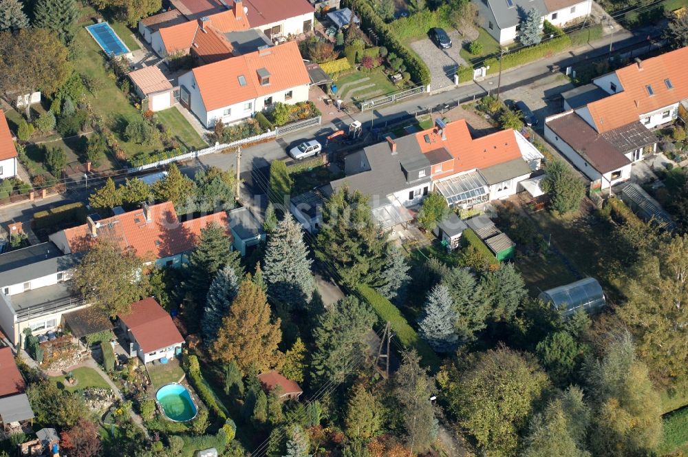 Berlin von oben - Wohngebiet einer Einfamilienhaus- Siedlung im Ortsteil Karow in Berlin, Deutschland