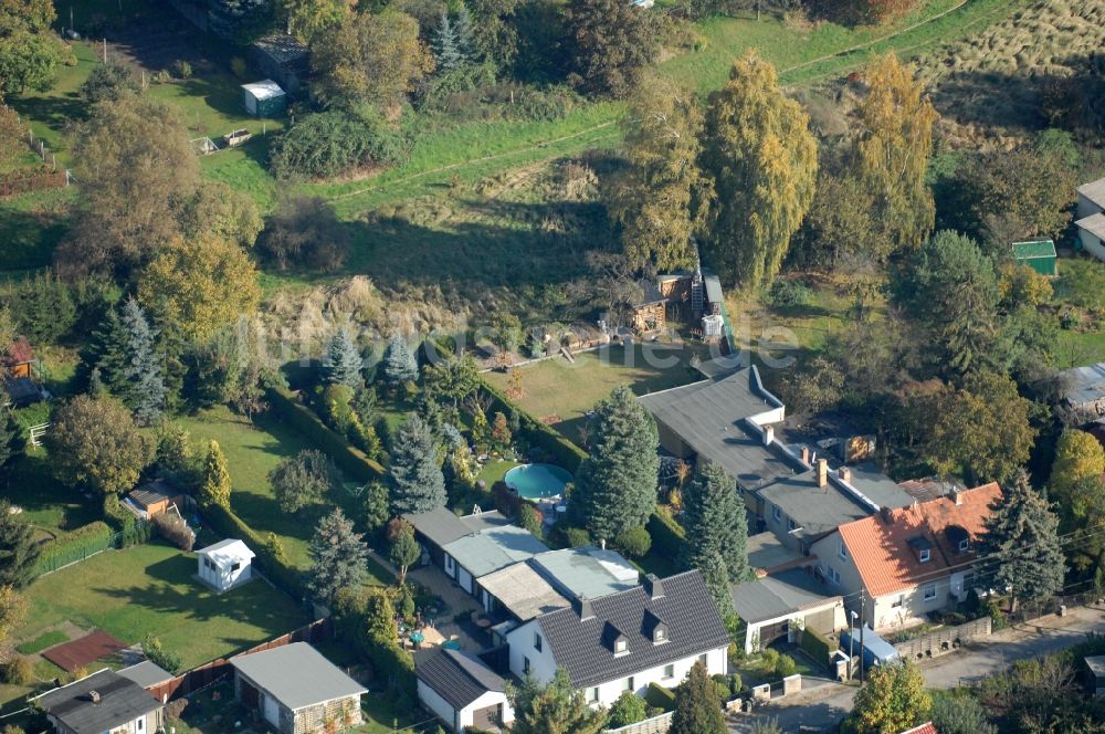 Berlin aus der Vogelperspektive: Wohngebiet einer Einfamilienhaus- Siedlung im Ortsteil Karow in Berlin, Deutschland