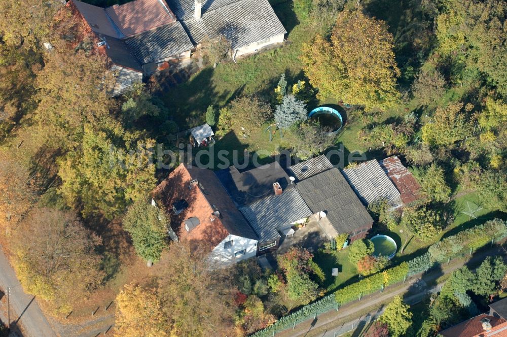 Berlin von oben - Wohngebiet einer Einfamilienhaus- Siedlung im Ortsteil Karow in Berlin, Deutschland